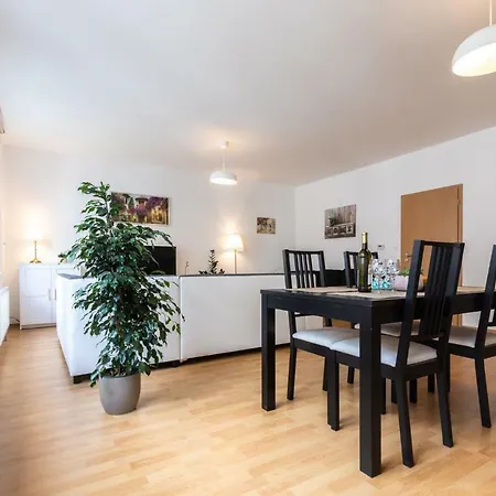 Spacious In The Old Town Of Apartamento Bratislava