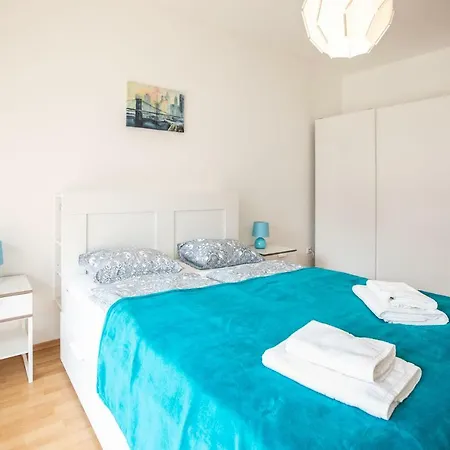 Spacious In The Old Town Of *