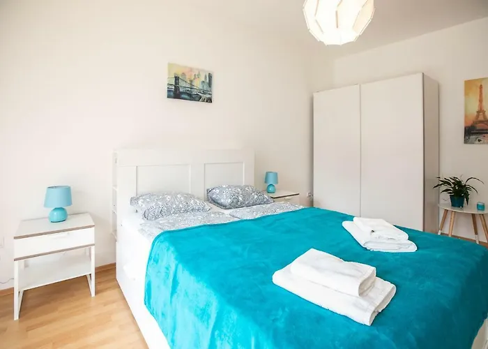 Spacious In The Old Town Of *