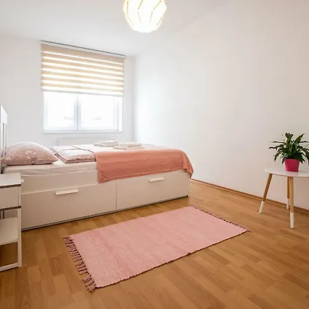 Apartmán Spacious In The Old Town Of *